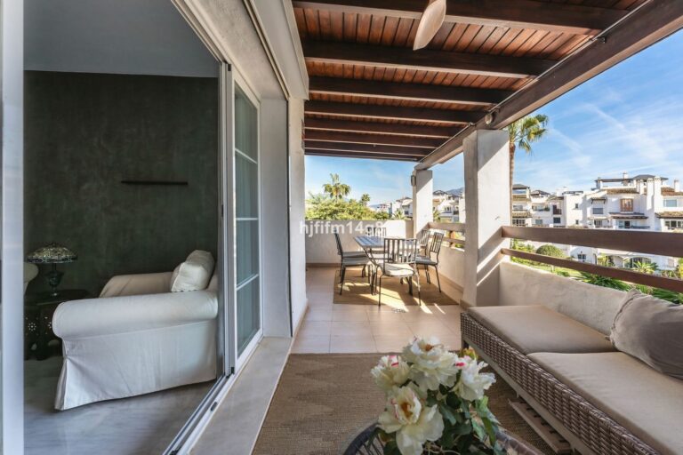 43a5dfe9a496d3e98fcc7e6485a7be7e - 1