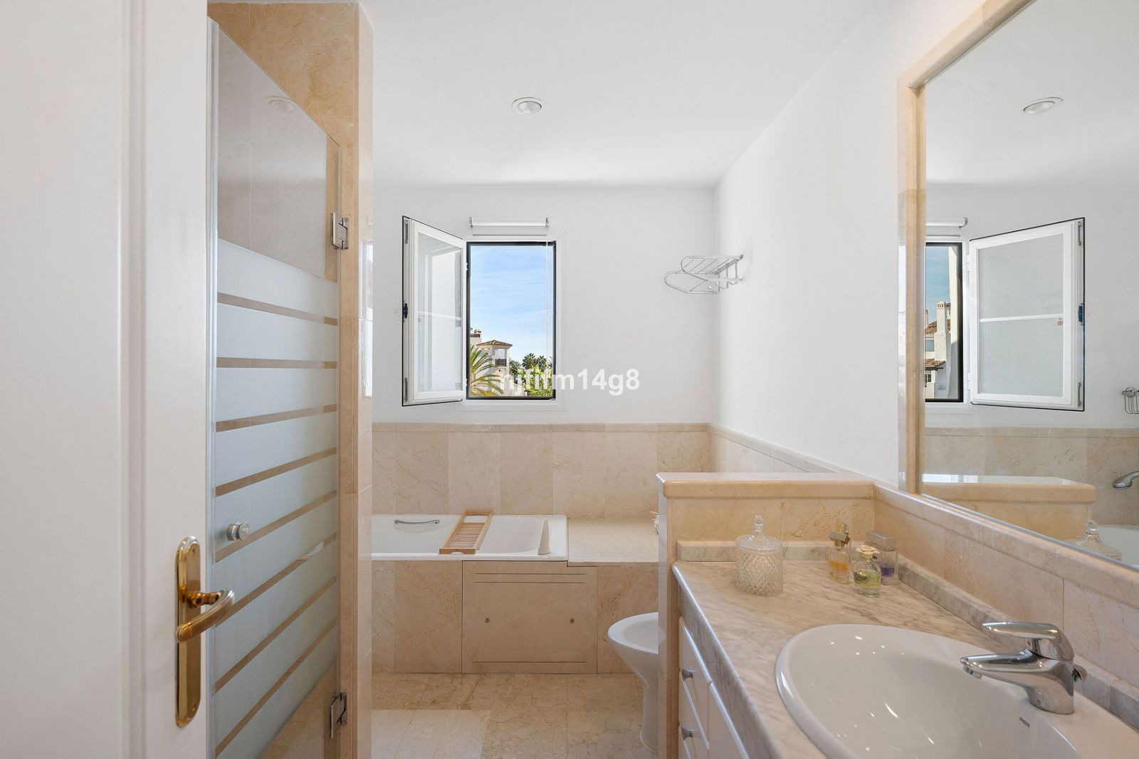 43a5dfe9a496d3e98fcc7e6485a7be7e - 16