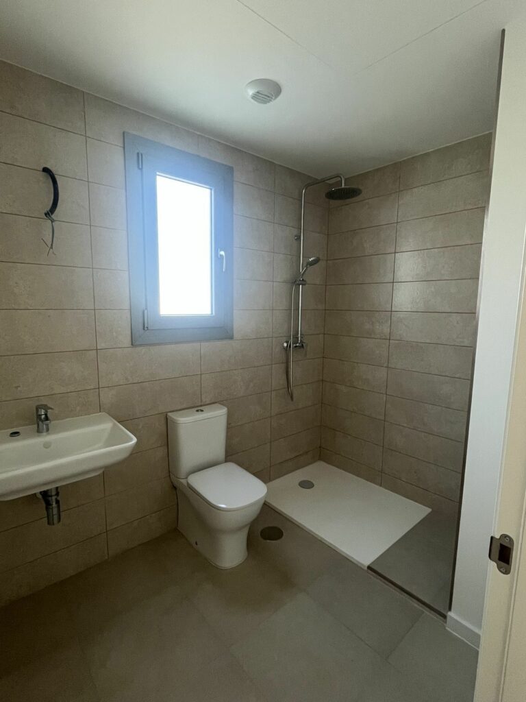 43aeeeea9d280e18fe8cb82212257753 - 12