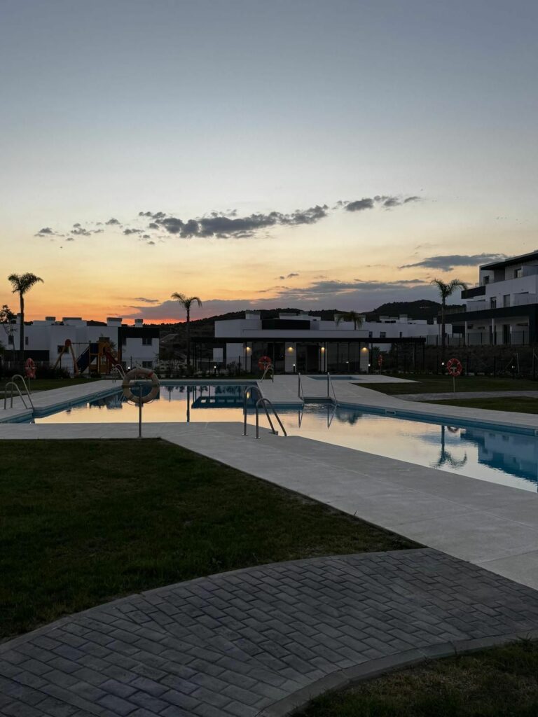 43aeeeea9d280e18fe8cb82212257753 - 7