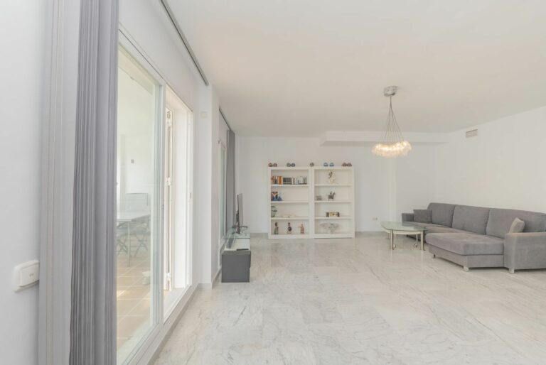 43e2f13b63bd0b95641d90e3ac807dfe - 8