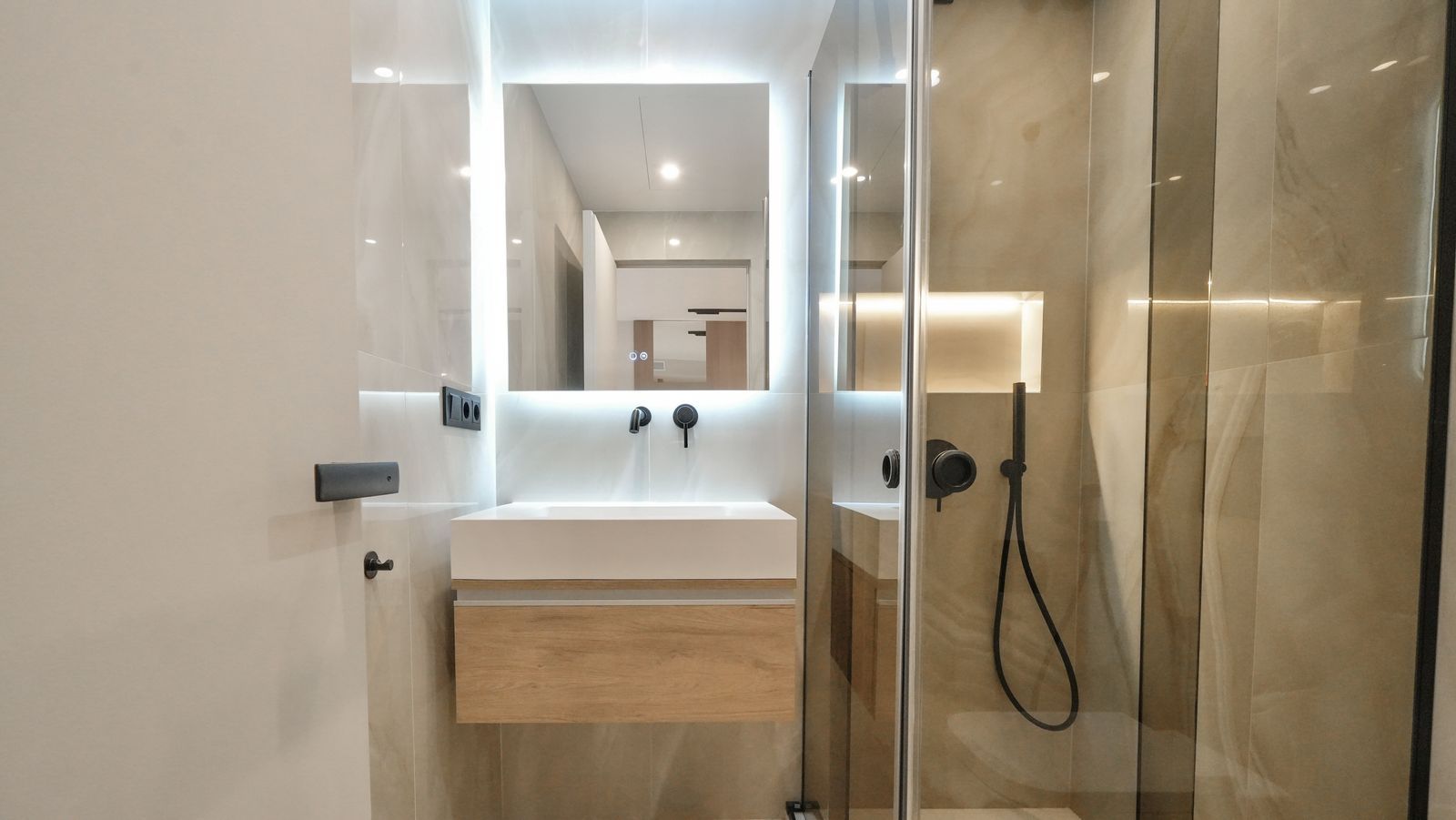 43ea51b1c040e8732e393453016457a2 - 12