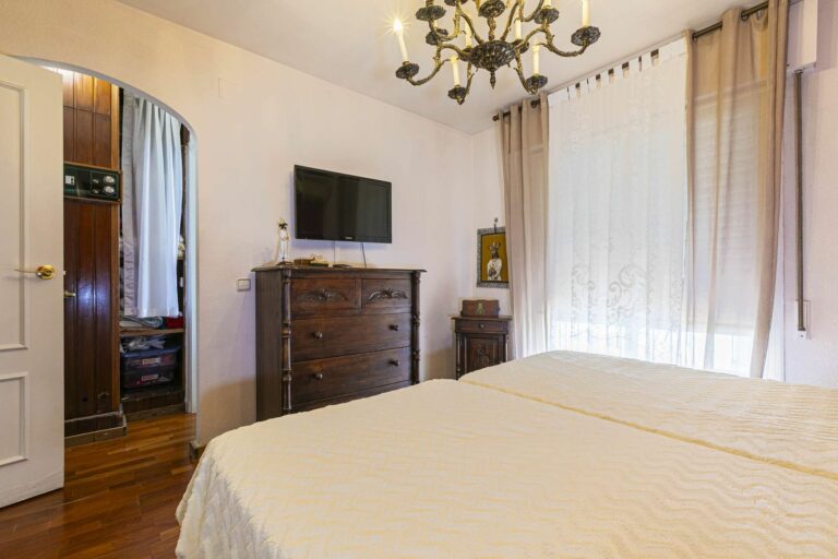 4601bd2eb3f947be33e127e966e9c38b - 13