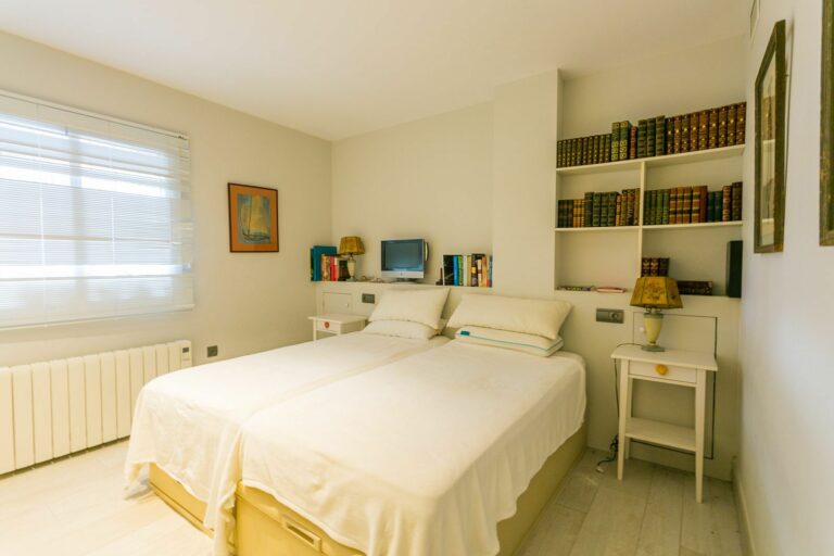 472890e10190627fa0b21855a5689912 - 15