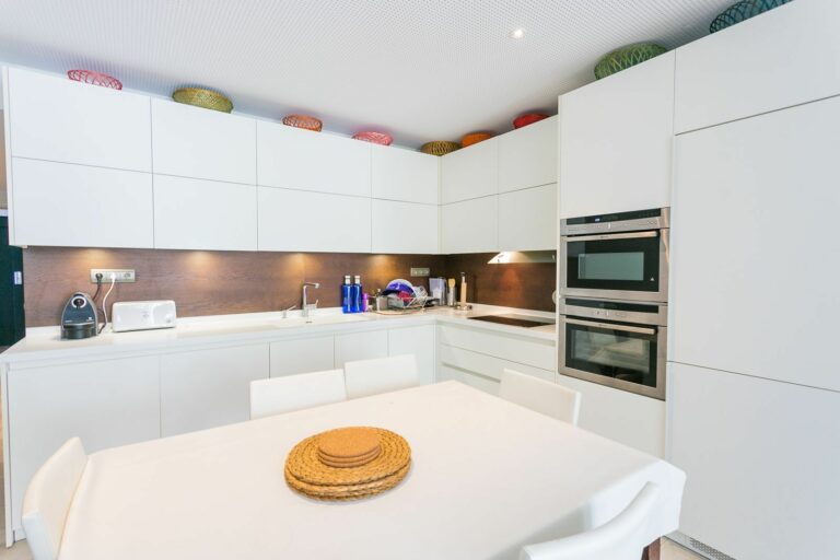 472890e10190627fa0b21855a5689912 - 8