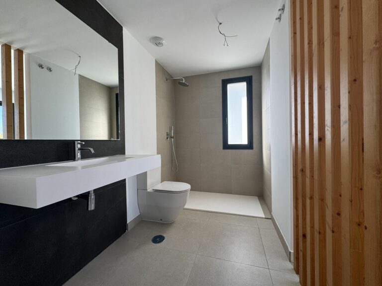 47703af8704d7ccb56b3ff64b378225d - 12