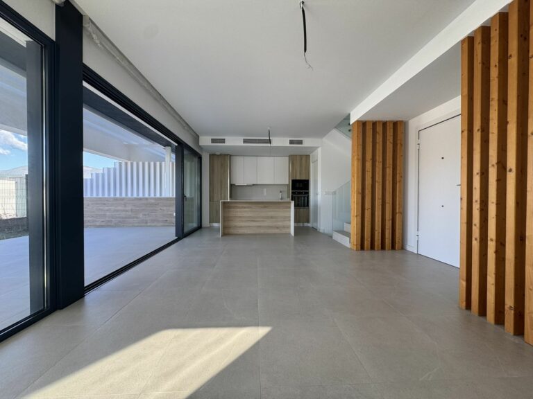 47703af8704d7ccb56b3ff64b378225d - 2