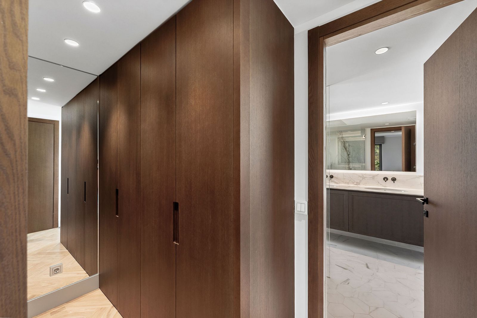 48160b614e4de1390fb2007b1ba4a326 - 13