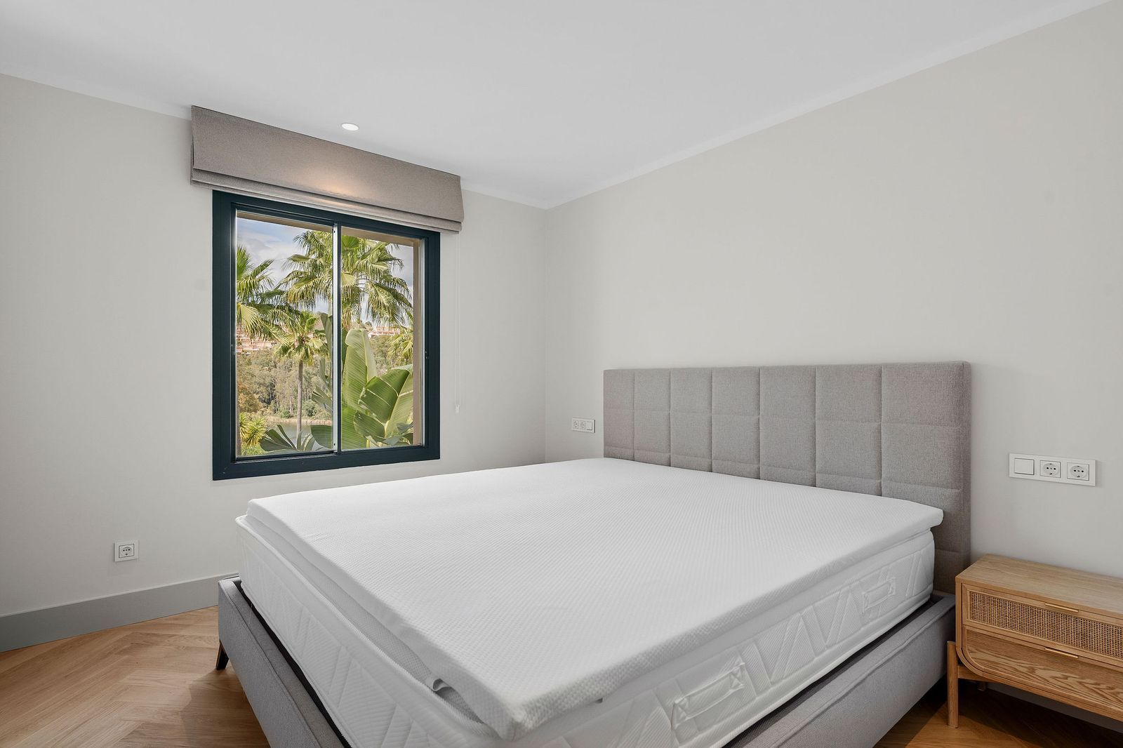 48160b614e4de1390fb2007b1ba4a326 - 14