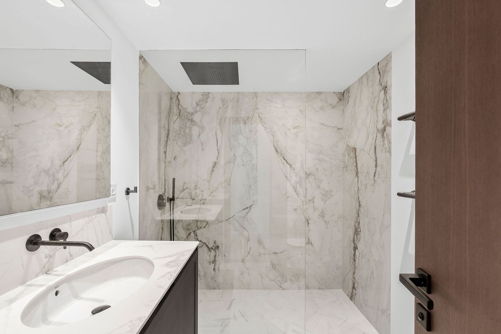 48160b614e4de1390fb2007b1ba4a326 - 15