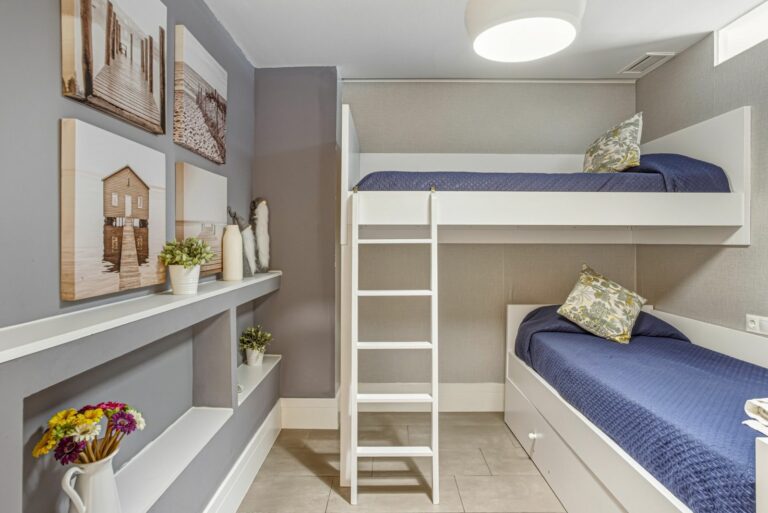 491e41dcbff6bf5250aa0d944ada1d56 - 12