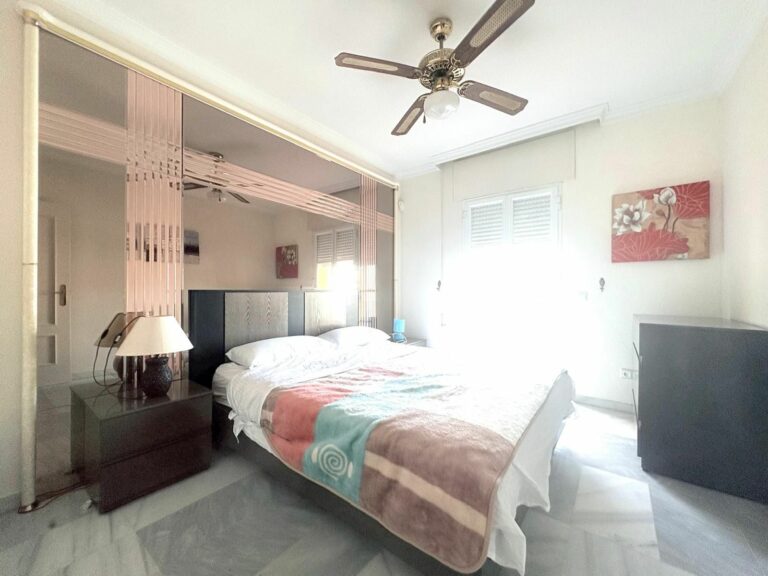 49bfe40e3d2bf2e33408d8110265eb33 - 12