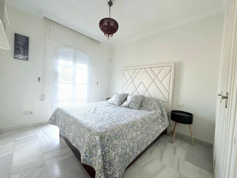 49bfe40e3d2bf2e33408d8110265eb33 - 13