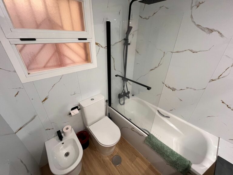 4a07c17a1391571ca6d5d3ac5ab09300 - 7