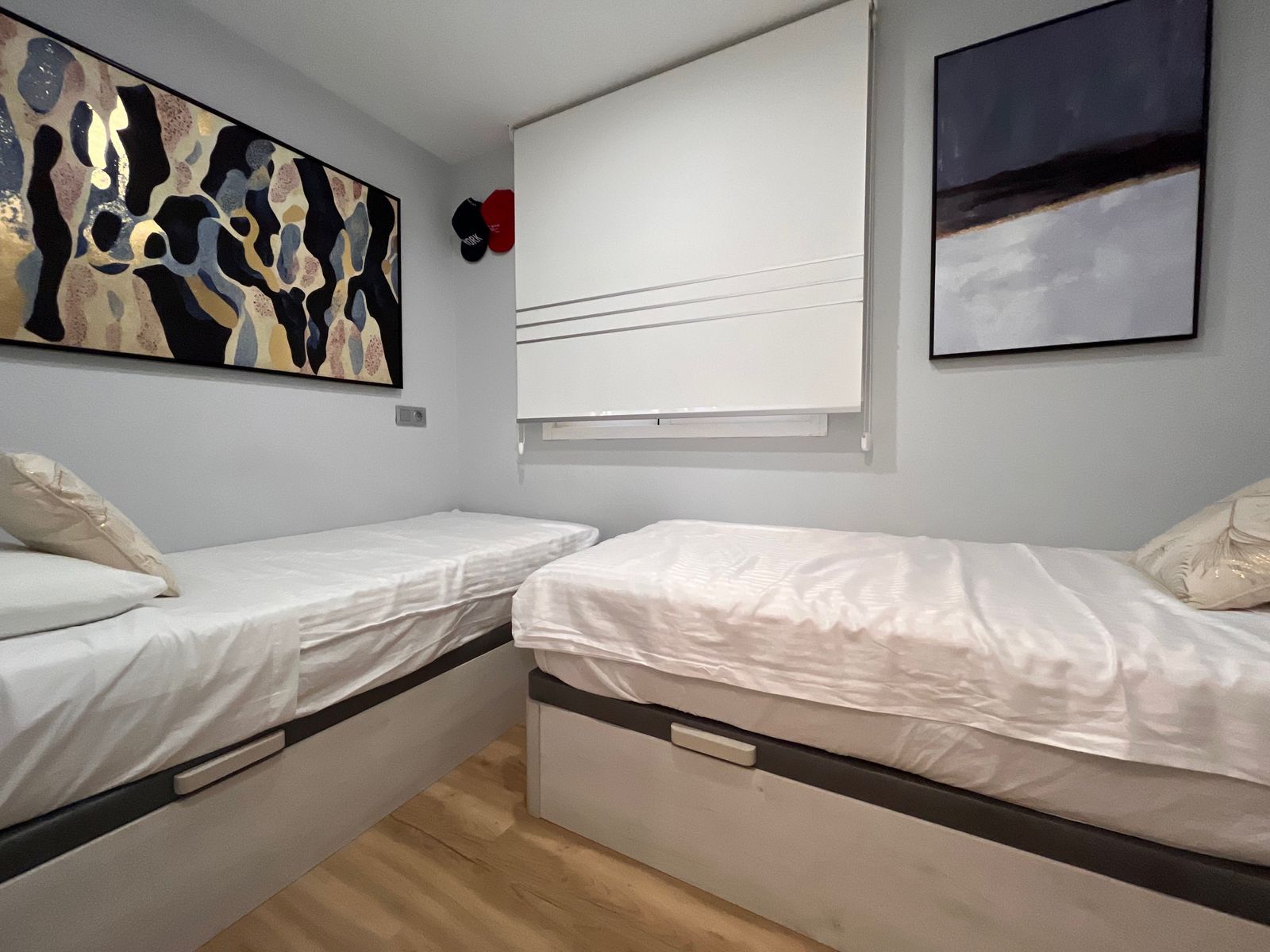 4a07c17a1391571ca6d5d3ac5ab09300 - 8