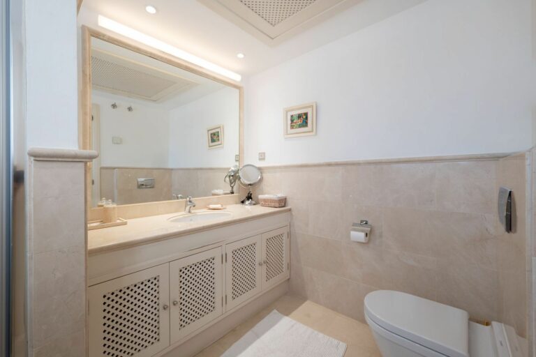 4a8f8667458d9ead842136ba3ec102ed - 10