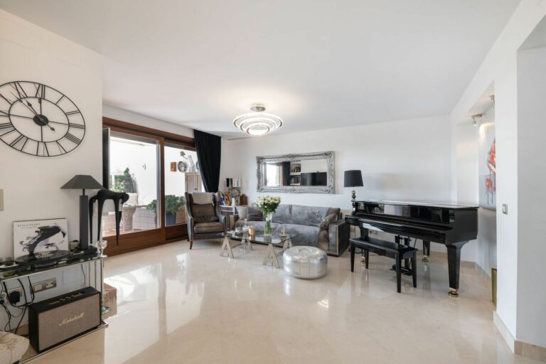 4a8f8667458d9ead842136ba3ec102ed - 2