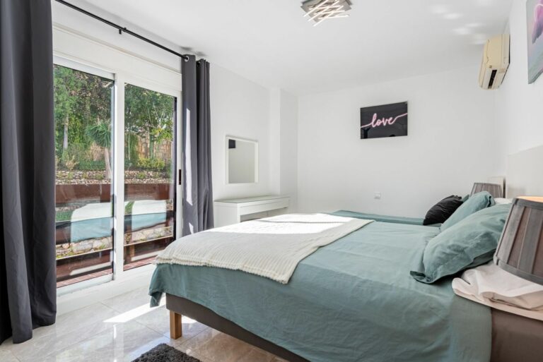 4adf5458d2d2e145dbf3caa0c17736ba - 15