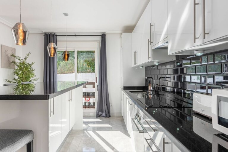 4adf5458d2d2e145dbf3caa0c17736ba - 7