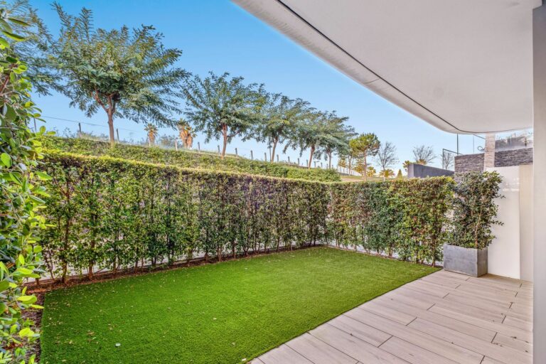 4b5d0aa40b281d53b7a20035792c8f90 - 10