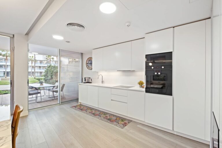 4b5d0aa40b281d53b7a20035792c8f90 - 7