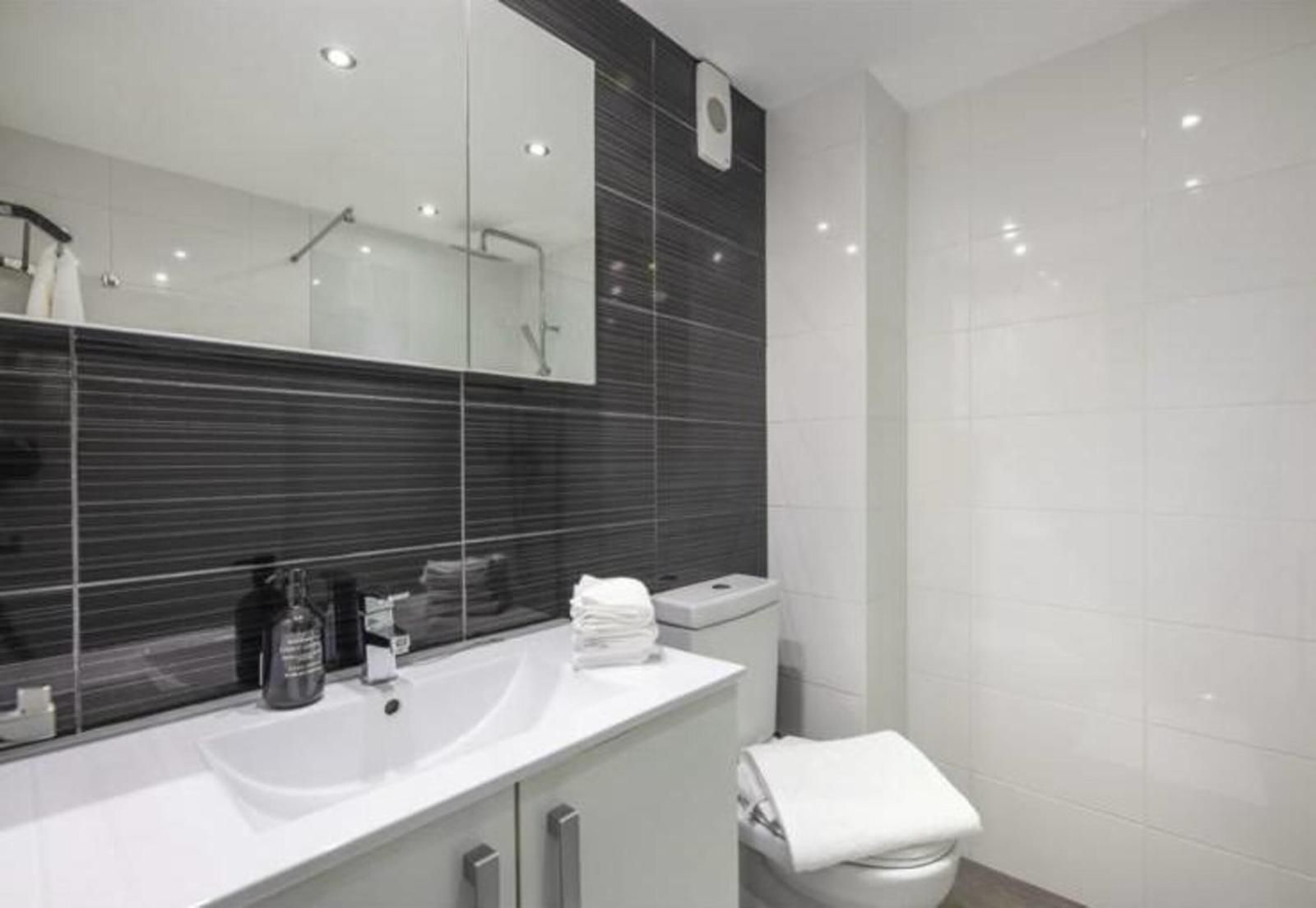 4b6428b62a9c1c09c3d665870e9dd72f - 8