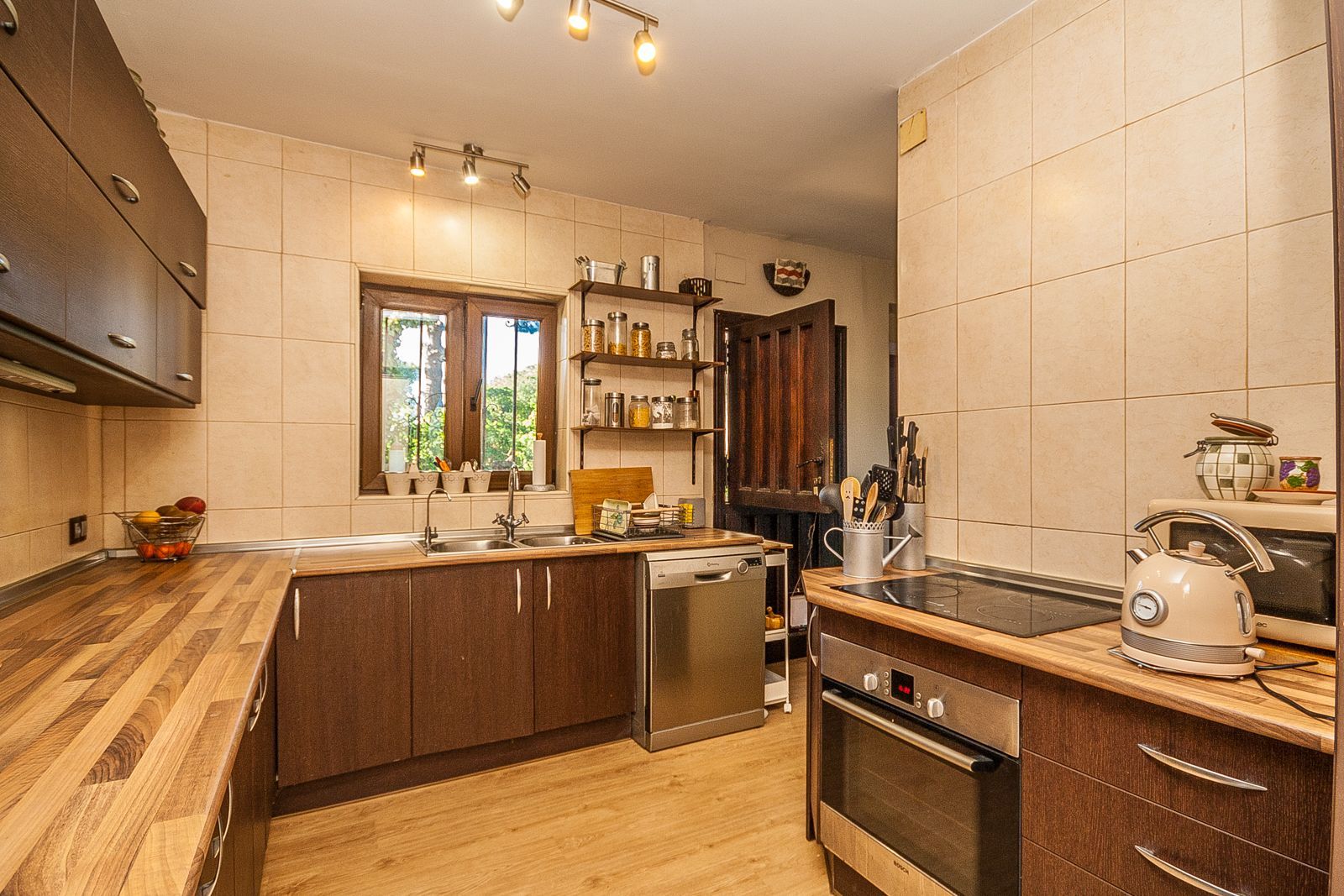 4c449977059434986514622f28c4d669 - 10