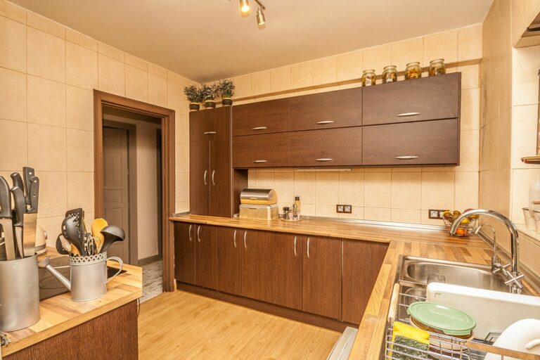 4c449977059434986514622f28c4d669 - 11