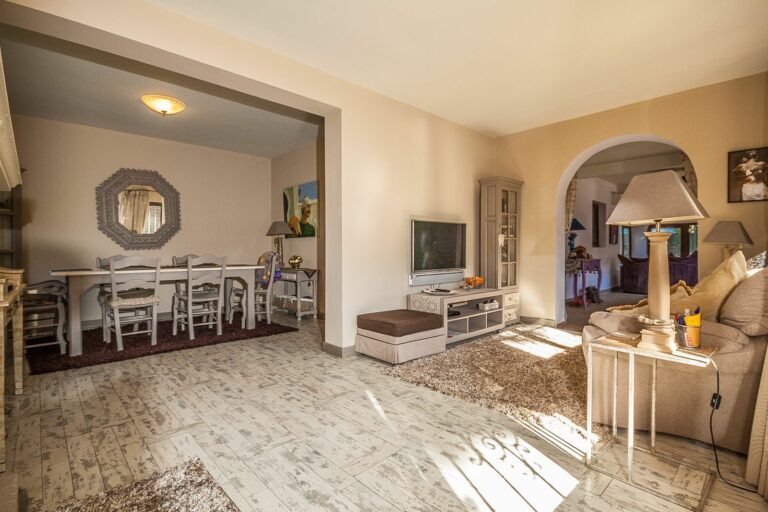 4c449977059434986514622f28c4d669 - 5