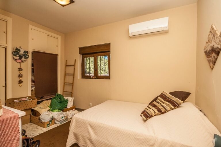 4c449977059434986514622f28c4d669 - 9