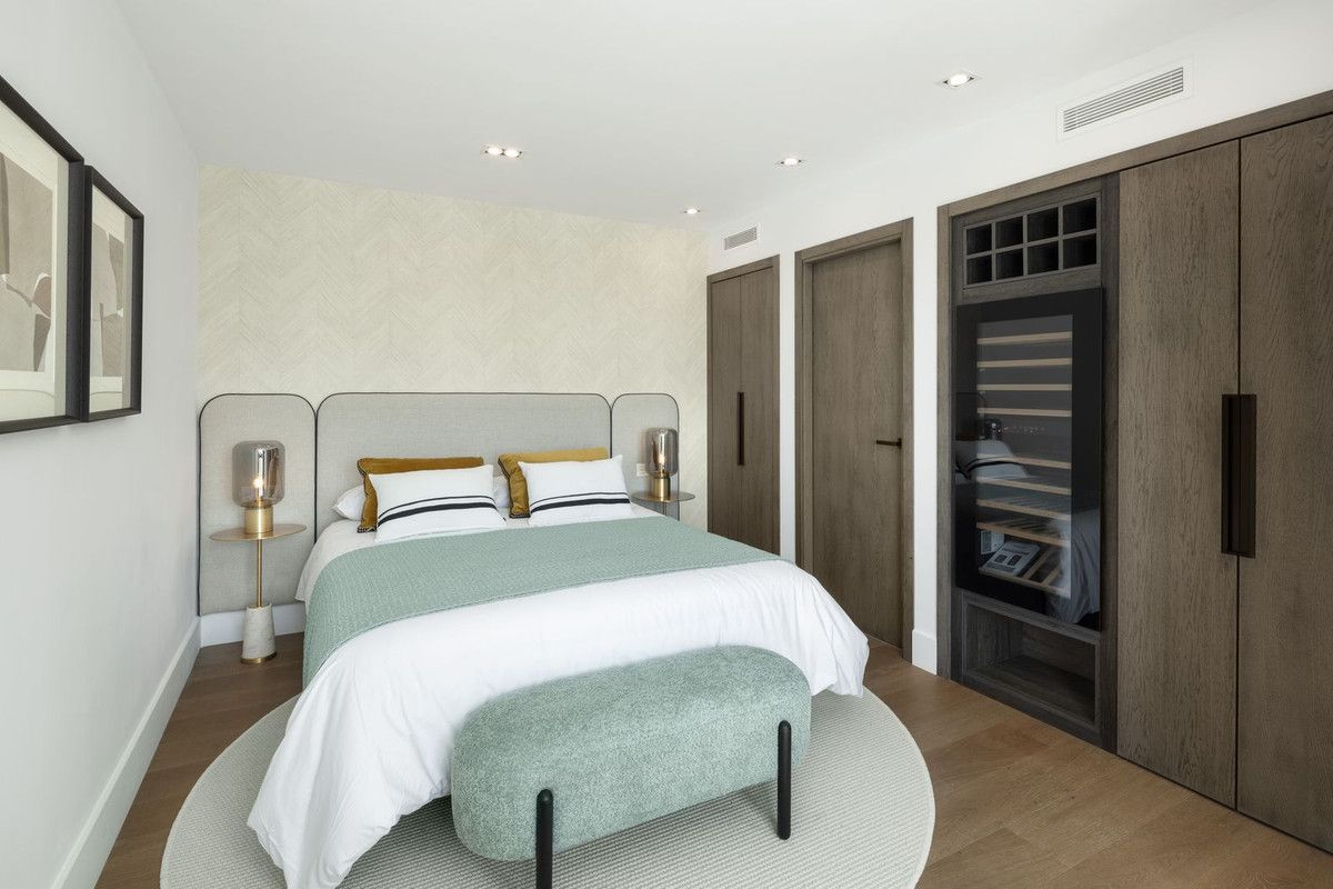 4d651b167ad72d3ecc2eb8e2ab93baf4 - 13