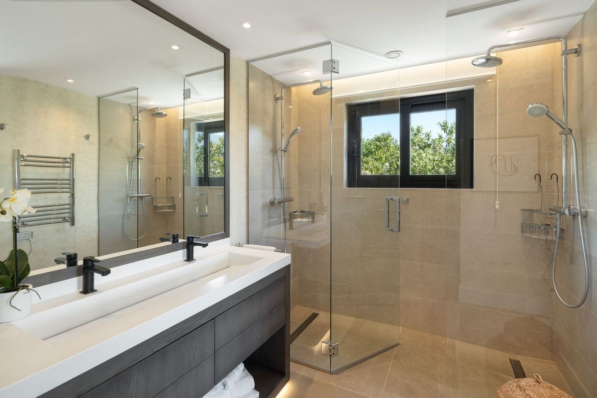 4d651b167ad72d3ecc2eb8e2ab93baf4 - 7