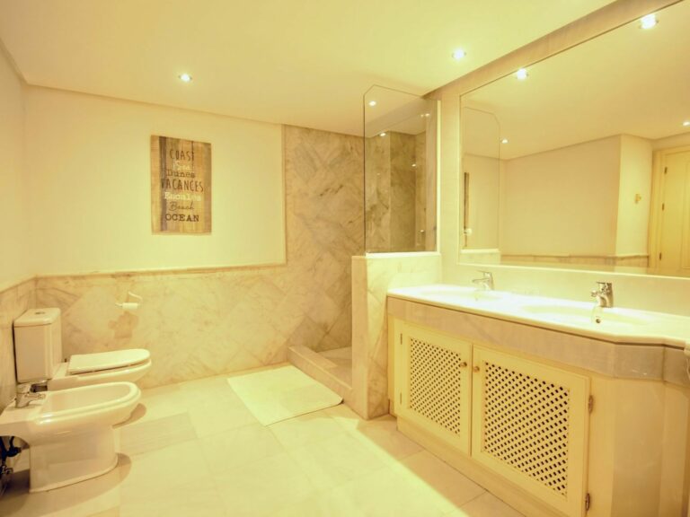 4d7399b8117a34a908fbd164da800441 - 10