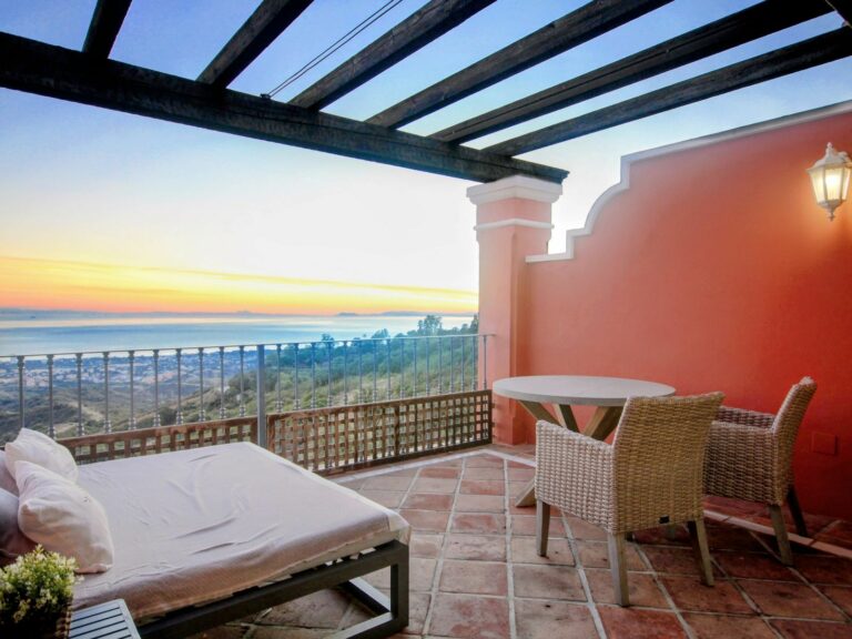 4d7399b8117a34a908fbd164da800441 - 2