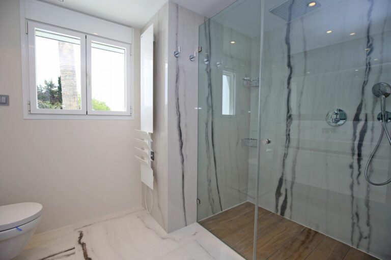 4e7fd5b93860062cb0245349ee7bb1e6 - 10