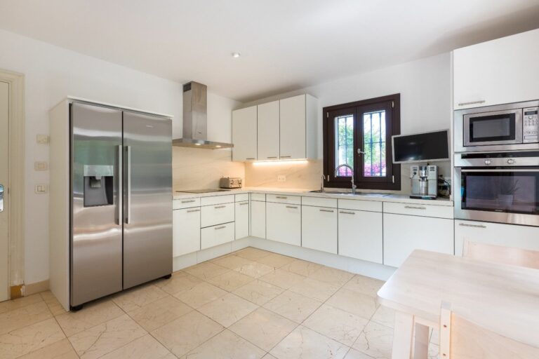 4ebe843c82714413cdcc353c8ad67c88 - 12