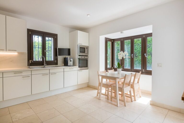 4ebe843c82714413cdcc353c8ad67c88 - 13