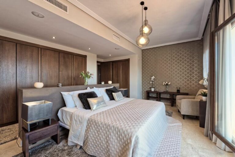 4ec49dcd5e445004433481b216afcb8d - 11