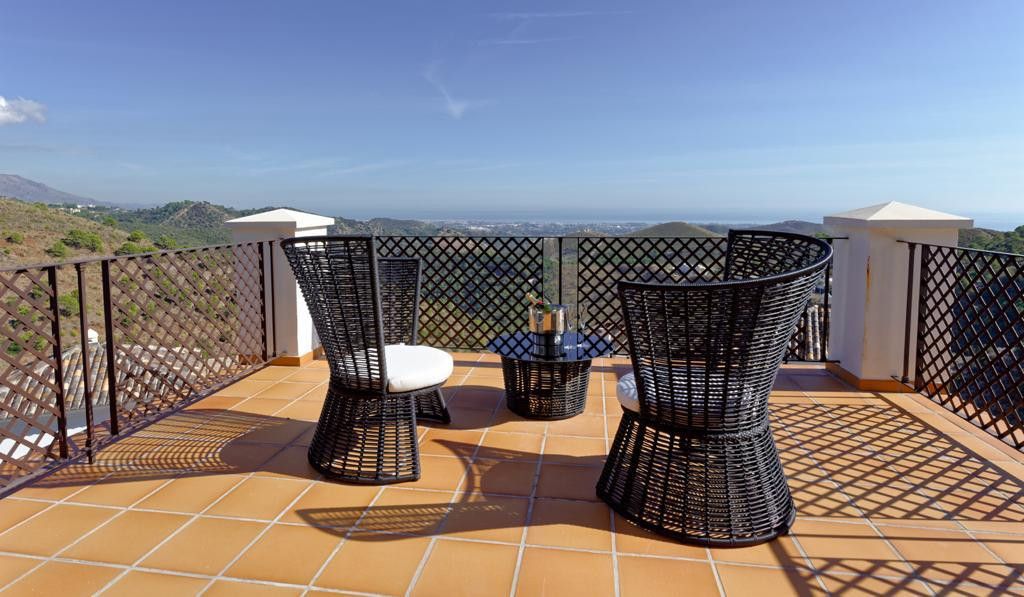 4ec49dcd5e445004433481b216afcb8d - 15