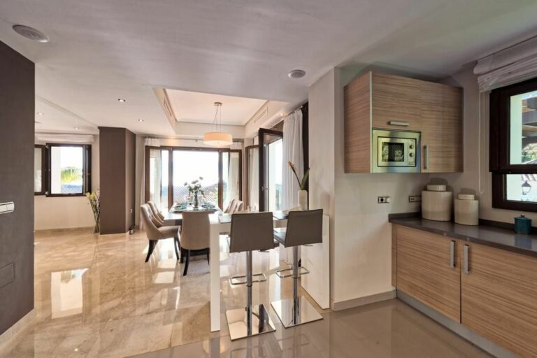 4ec49dcd5e445004433481b216afcb8d - 8