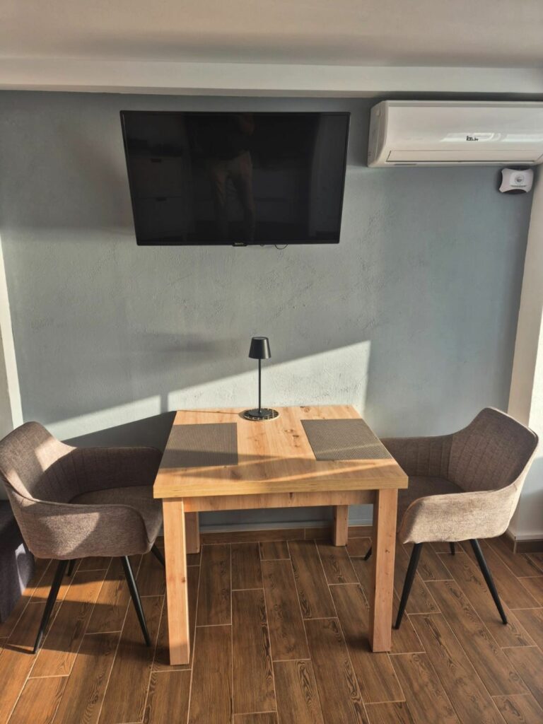 503df76234f92aed2c0737f07afdf63c - 5