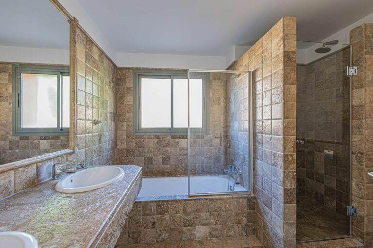 5053a76ae2fc540ab7ffd4cc5e08885b - 10