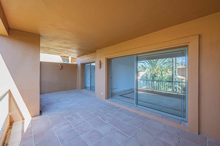 5053a76ae2fc540ab7ffd4cc5e08885b - 13