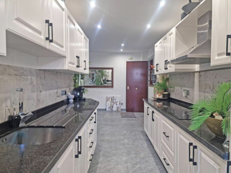 53b6a94c1b66a2a72204f22445023909 - 15