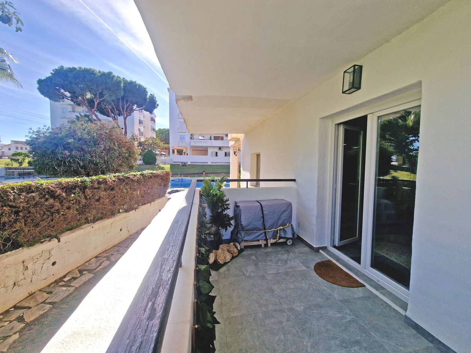 53b6a94c1b66a2a72204f22445023909 - 4