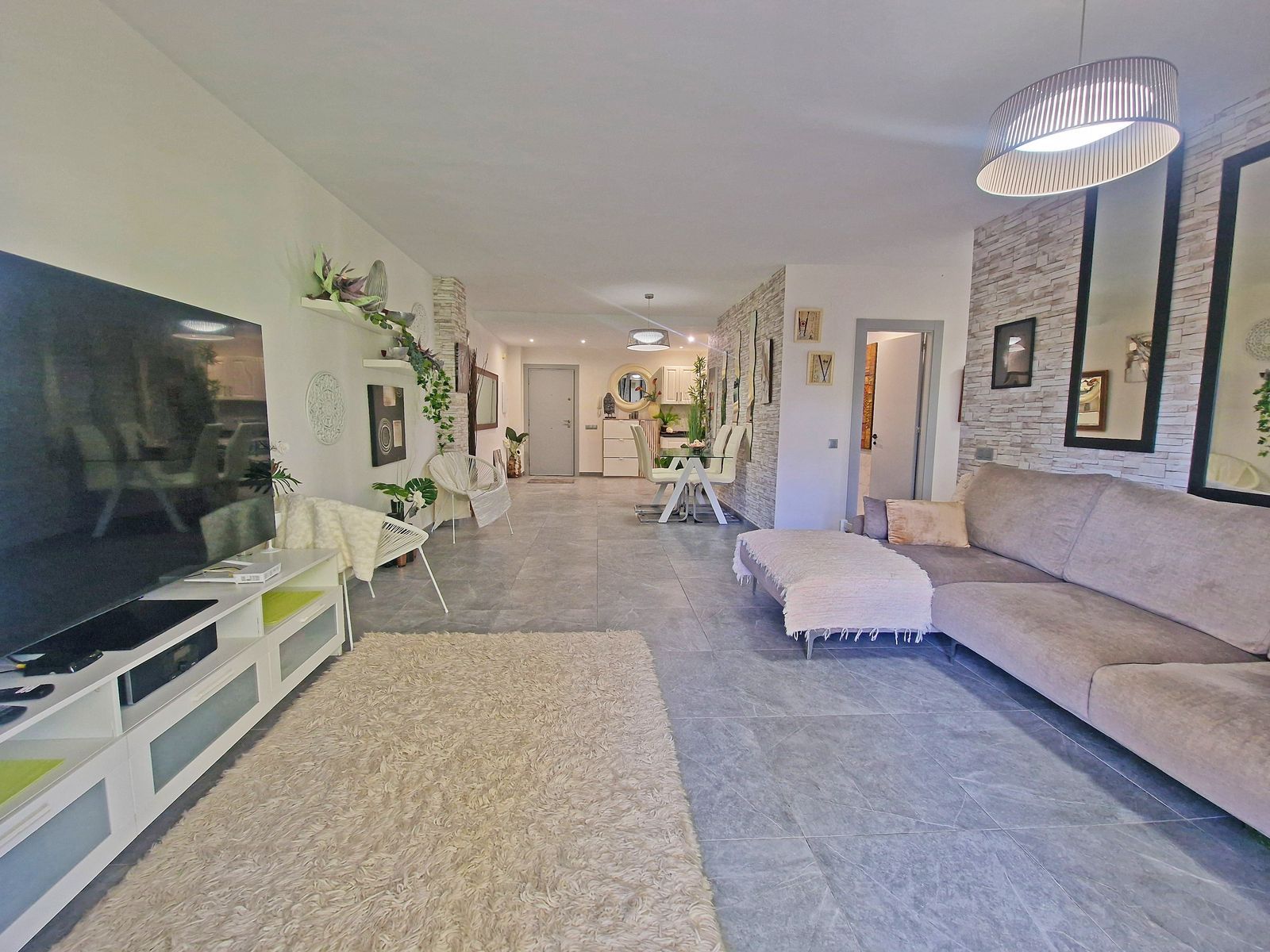 53b6a94c1b66a2a72204f22445023909 - 8