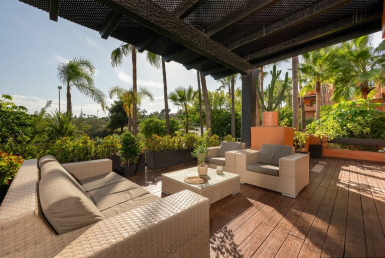 55f82d55b76541d45fbd2f390083e78c - 11