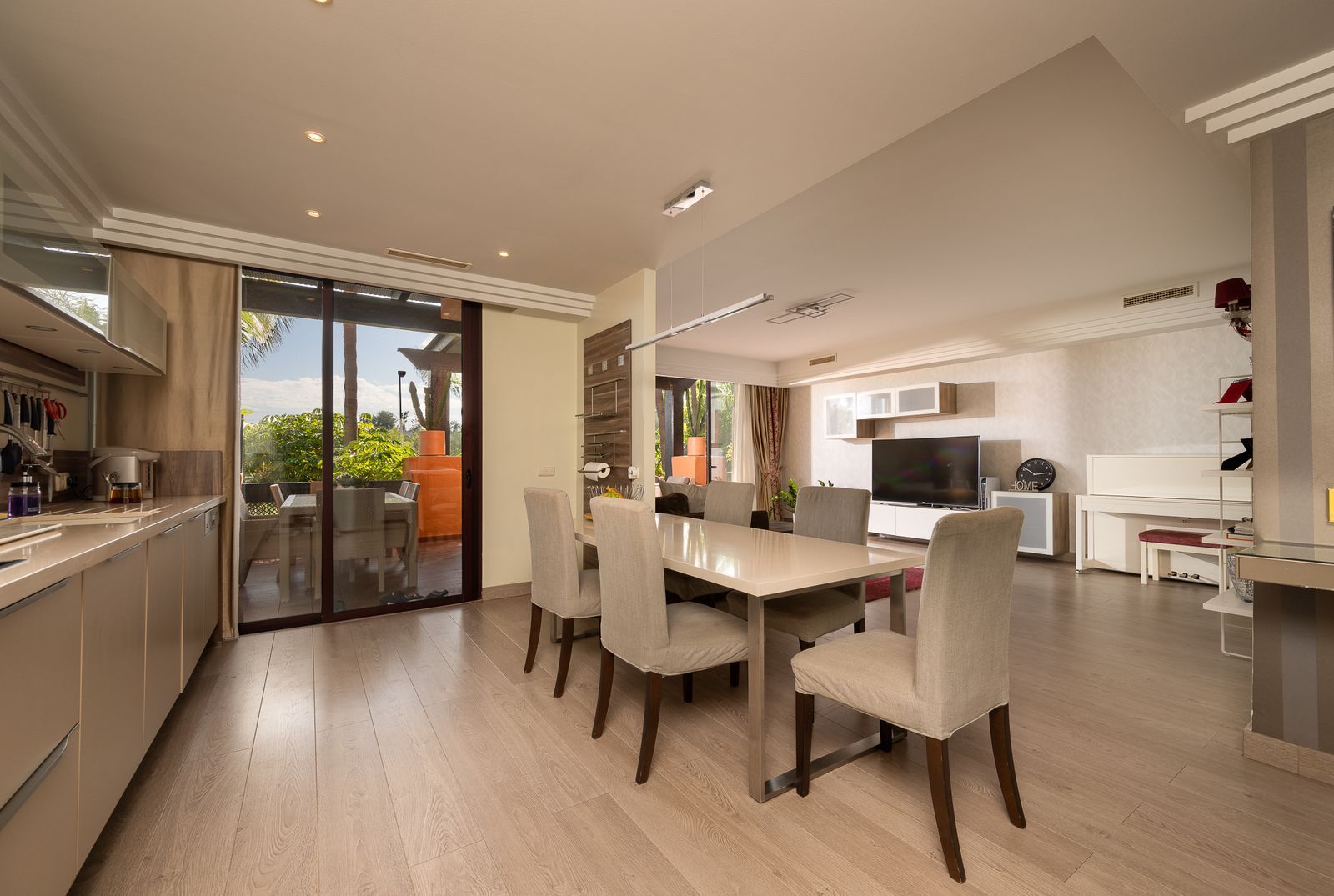 55f82d55b76541d45fbd2f390083e78c - 5