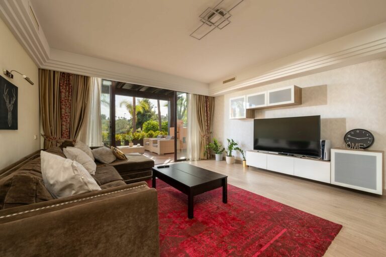 55f82d55b76541d45fbd2f390083e78c - 6