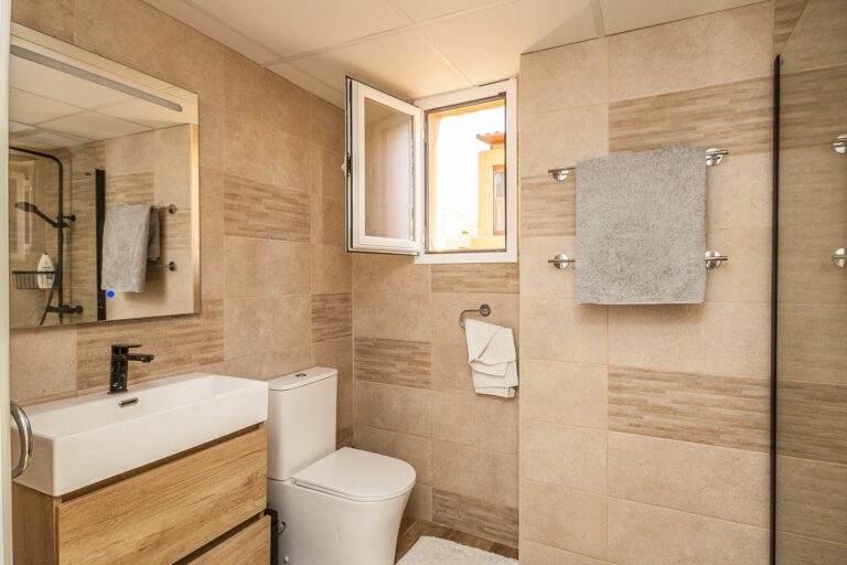 566b2988cf47405e0c8ede509ffed354 - 10